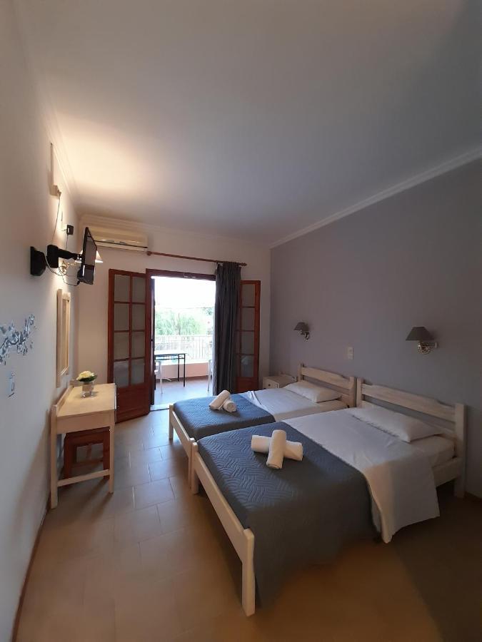 Aronda Apartments Дассия Экстерьер фото
