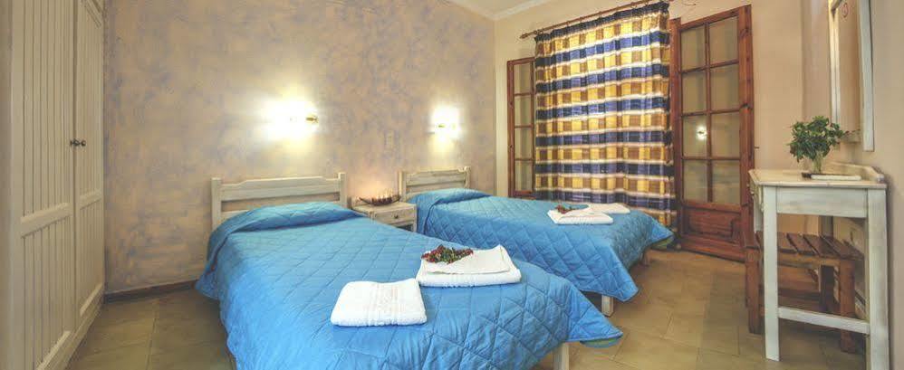 Aronda Apartments Дассия Экстерьер фото